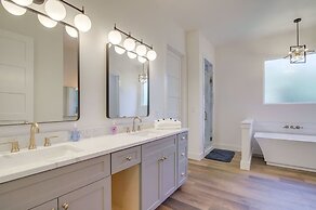 Modern Kingsland Home W/ River Access & Kayaks 4 Bedroom Home by RedAw