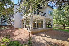 Modern Kingsland Home W/ River Access & Kayaks 4 Bedroom Home by RedAw