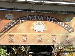 2-bedroom Apt - Enjoy 7 miles of White Sand Beach! 2 Apts by RedAwning