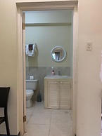 2-bedroom Apt - Enjoy 7 miles of White Sand Beach! 2 Apts by RedAwning