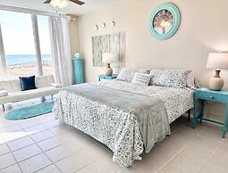 Sunshine Daydream 3 Bedroom Condo by RedAwning