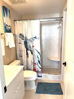 Sunshine Daydream 3 Bedroom Condo by RedAwning