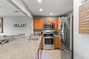 Chick and Dudes Beach Escape 2 Bedroom Condo by RedAwning