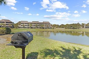 Chick and Dudes Beach Escape 2 Bedroom Condo by RedAwning