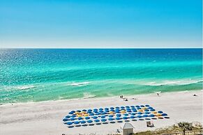 Chick and Dudes Beach Escape 2 Bedroom Condo by RedAwning