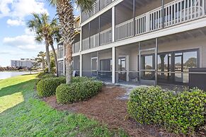 Chick and Dudes Beach Escape 2 Bedroom Condo by RedAwning