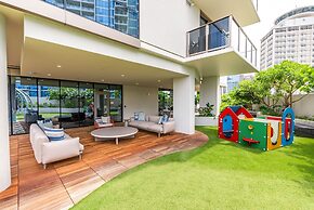 Sky Ala Moana 3001 2 Bedroom Condo by RedAwning