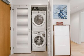 Sky Ala Moana 3001 2 Bedroom Condo by RedAwning