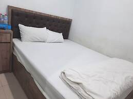 OYO Life 92883 Kost Ratana Cengkareng Syariah