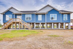 Quiet Bayfront Hayes Home w/ Deck + Private Beach!