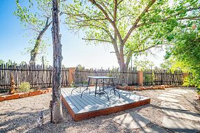 Serene Santa Fe Getaway w/ Hot Tub & Fireplace!