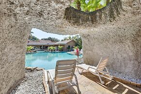 Spacious Villa in Coral Springs w/ Pool & Hot Tub!