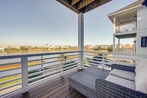 Lakefront Carolina Beach Townhome w/ 3 Balconies!