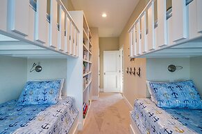 Lakefront Carolina Beach Townhome w/ 3 Balconies!