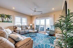Lakefront Carolina Beach Townhome w/ 3 Balconies!