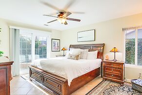 Hot Tub, Bar & Outdoor Kitchen: Chic Indio Retreat