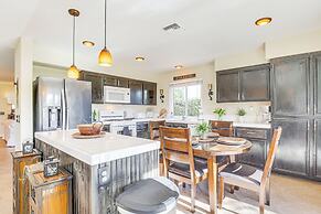 Hot Tub, Bar & Outdoor Kitchen: Chic Indio Retreat