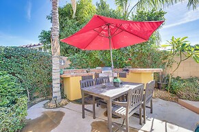 Hot Tub, Bar & Outdoor Kitchen: Chic Indio Retreat