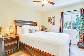 Hot Tub, Bar & Outdoor Kitchen: Chic Indio Retreat