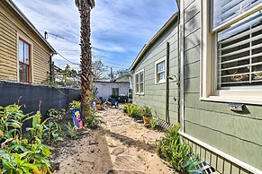 Historic Galveston Hideaway, Walk to the Beach!