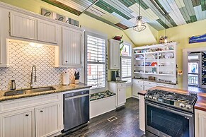 Historic Galveston Hideaway, Walk to the Beach!