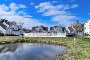 3 Mi to Savannah Beach: Lewes Condo w/ Pool Access