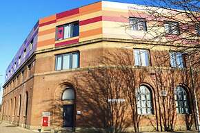 Stunning 1-bed Apartment