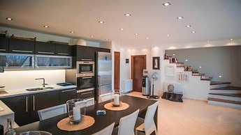 Zennova 17 Lydia Luxury Pool Villa