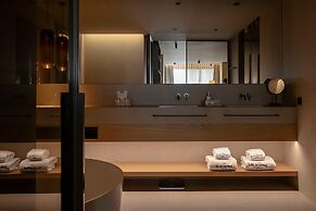 The Blackpine Hotel, Small Luxury Hotels