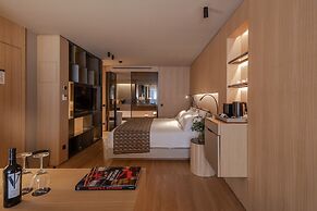 The Blackpine Hotel, Small Luxury Hotels
