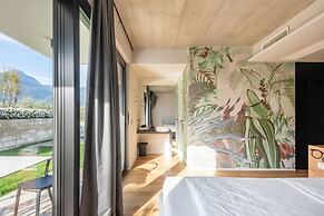 Oleeva Garda Living Adults Only