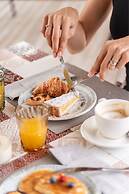 Oleeva Garda Living Adults Only