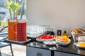 Oleeva Garda Living Adults Only