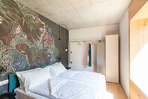 Oleeva Garda Living Adults Only