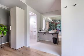 Oleeva Garda Living Adults Only