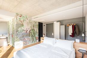 Oleeva Garda Living Adults Only