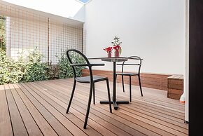 Oleeva Garda Living Adults Only