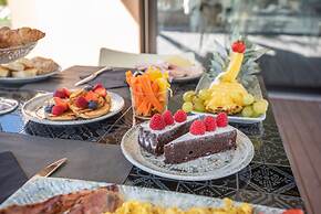 Oleeva Garda Living Adults Only