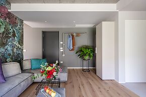 Oleeva Garda Living Adults Only