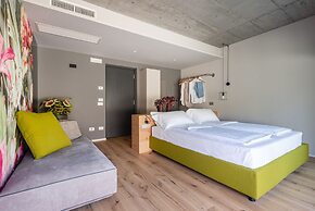 Oleeva Garda Living Adults Only