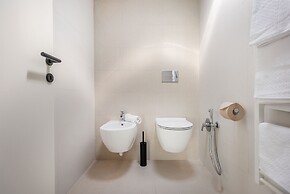 Oleeva Garda Living Adults Only