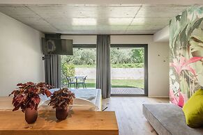 Oleeva Garda Living Adults Only