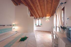 Residence with pool in Vignola Mare