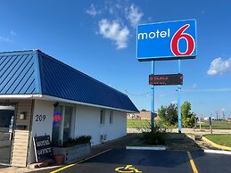Motel 6 Sullivan, MO