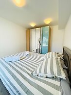 Luxury 1 bedroom flat w.Terrace&Parking