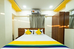 Itsy Hotels Anand Executive, Near Amanora