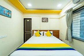 Itsy Hotels Anand Executive, Near Amanora