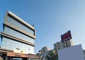 Itsy Hotels Anand Executive, Near Amanora