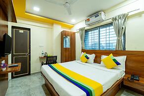 Itsy Hotels Anand Executive, Near Amanora
