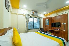 Itsy Hotels Anand Executive, Near Amanora